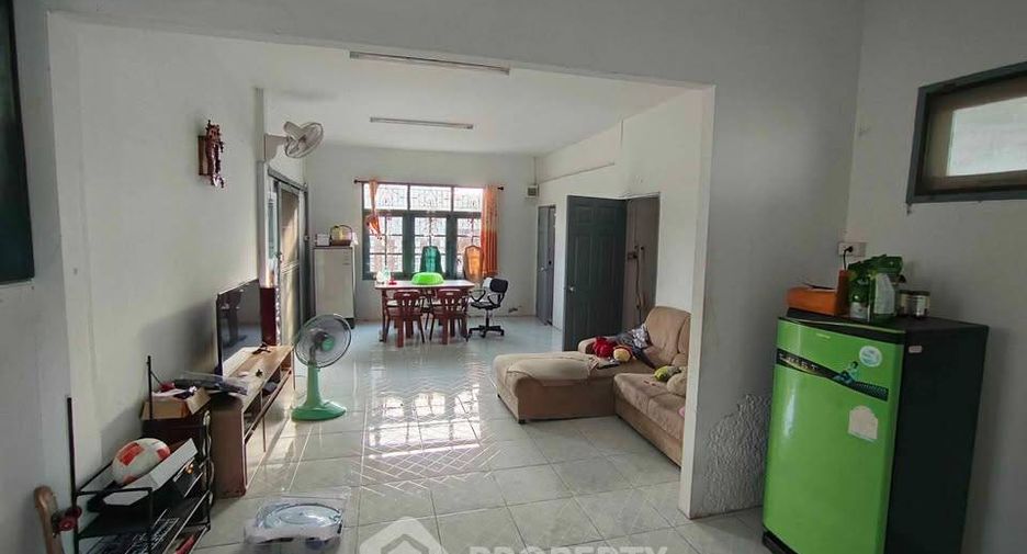 Haus zum Kauf mit 5 Zimmer in Si Racha, Chonburi