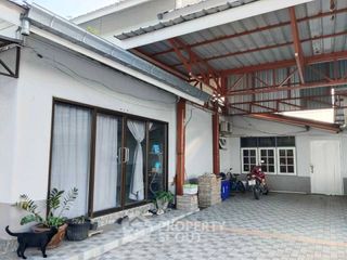 出售 5 卧室 独立屋 在 Si Racha, Chon Buri