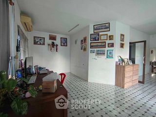 出售 5 卧室 独立屋 在 Si Racha, Chon Buri