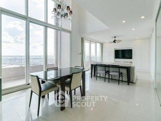 For sale 3 bedrooms condo in Bang Kho Laem, Bangkok