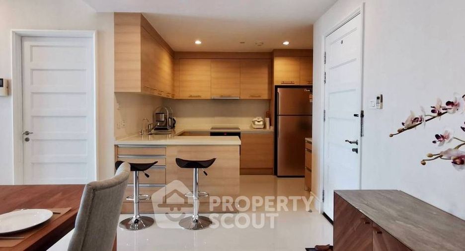 For sale 3 bedrooms condo in Khlong Toei, Bangkok