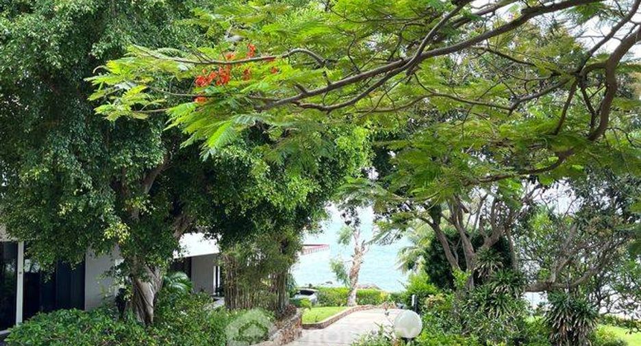 For sale 3 bedrooms condo in South Pattaya, Pattaya