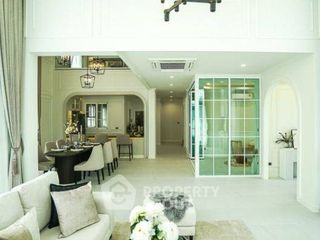 For sale 4 bedrooms house in Thawi Watthana, Bangkok