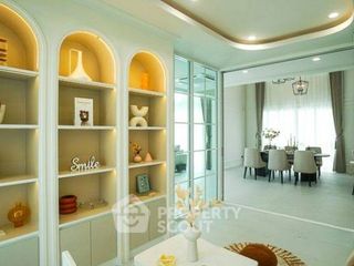 For sale 4 bedrooms house in Thawi Watthana, Bangkok