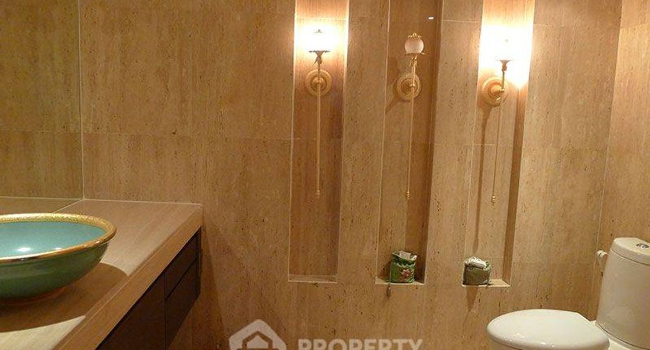 For sale 4 bedrooms condo in Khlong Toei, Bangkok