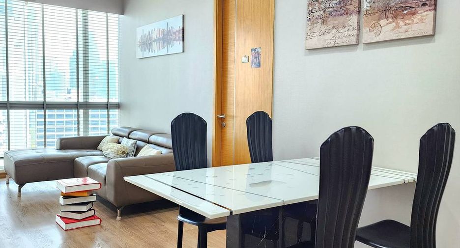 For sale 2 bedrooms condo in Khlong Toei, Bangkok