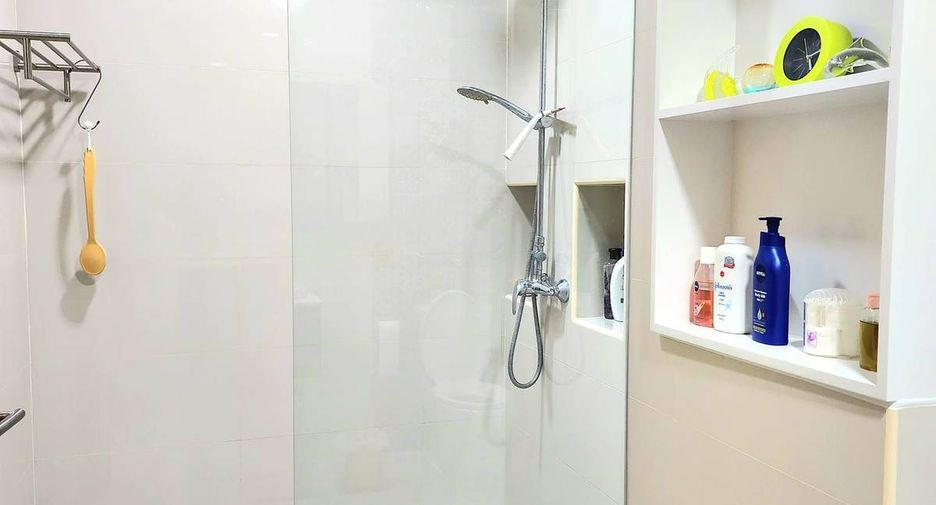 For sale 2 bedrooms condo in Khlong Toei, Bangkok