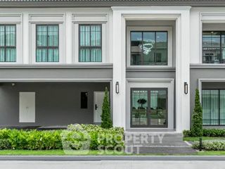 Casa en venta de 4 habitaciones en Lat Krabang, Bangkok