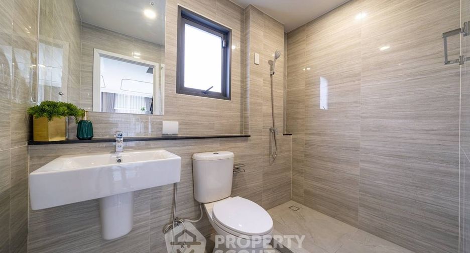 For sale 4 bedrooms house in Saphan Sung, Bangkok