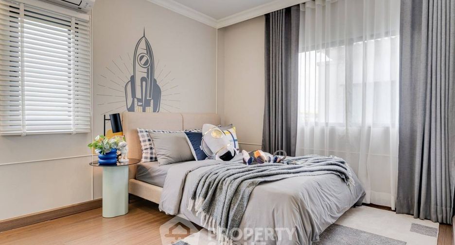 For sale 4 bedrooms house in Saphan Sung, Bangkok