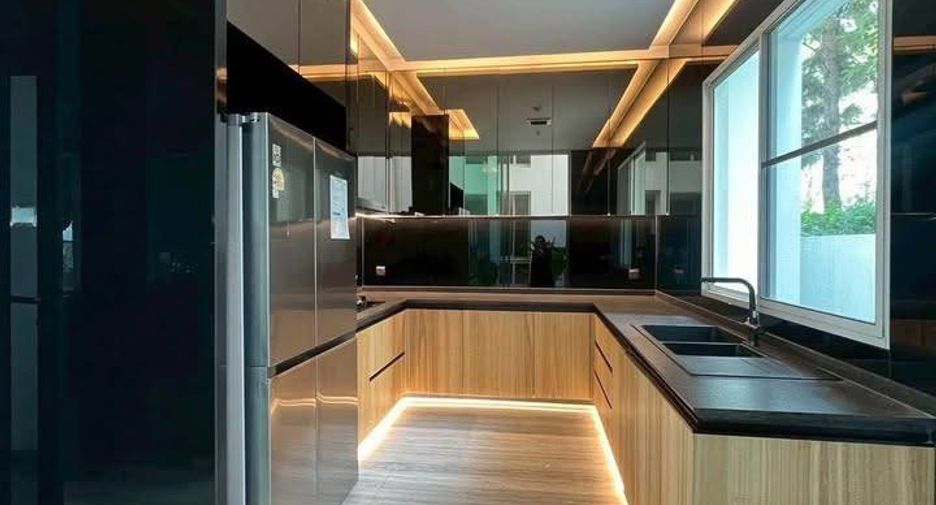 For rent and for sale 6 bedrooms house in Bueng Kum, Bangkok