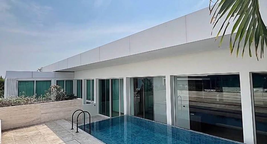 For rent and for sale 6 bedrooms house in Bueng Kum, Bangkok
