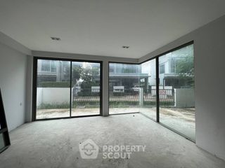 For sale 3 bedrooms house in Bueng Kum, Bangkok