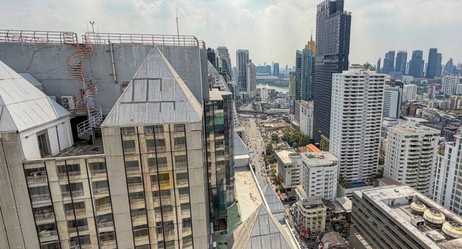 For sale 5 bedrooms condo in Watthana, Bangkok