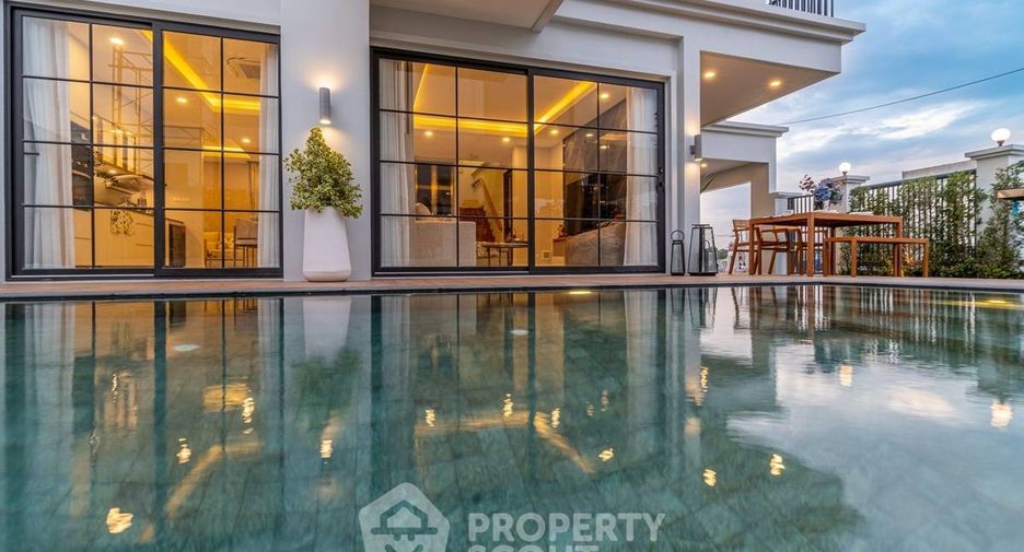 For sale 4 bedrooms house in Bang Lamung, Chonburi