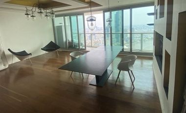 Condo en venta de 3 habitaciones en Sathon, Bangkok