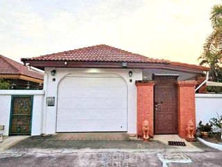 For sale 2 ベッドルーム villa in Bang Lamung, Chonburi