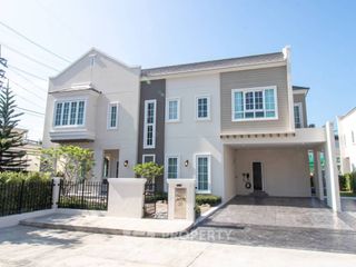 For sale 4 bedrooms house in Bang Khae, Bangkok
