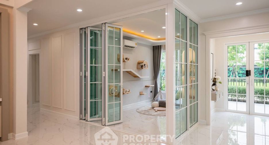For sale 4 bedrooms house in Bang Khae, Bangkok