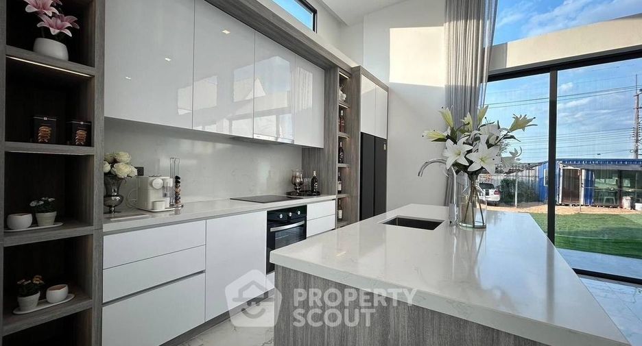 À vendre 4 chambres villa à Bang Lamung, Chonburi