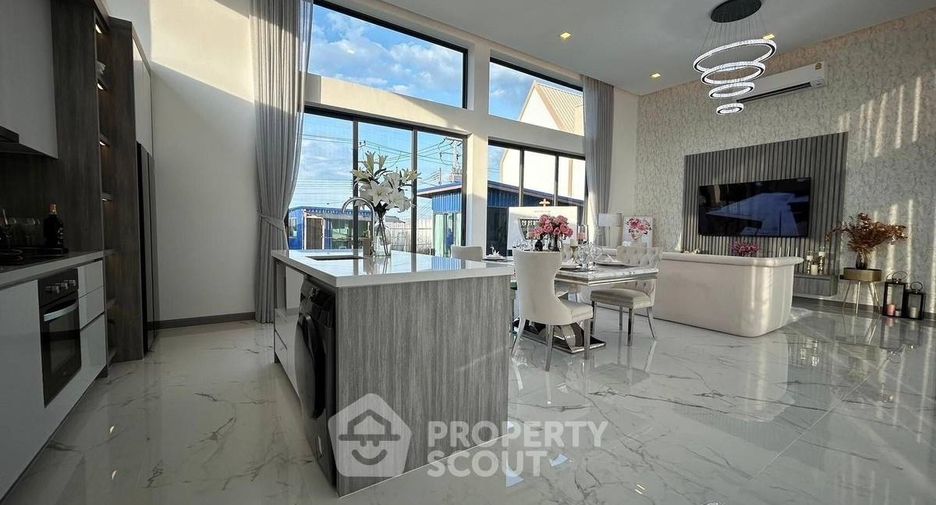 Villa zum Kauf mit 4 Zimmer in East Pattaya, Pattaya