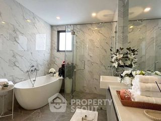 Villa en venta de 4 habitaciones en Bang Lamung, Chonburi