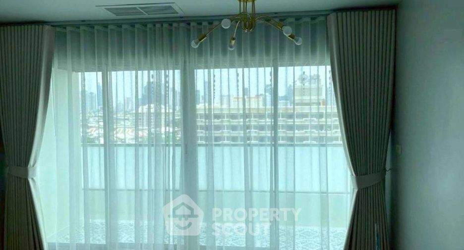 For sale 2 bedrooms condo in Yan Nawa, Bangkok
