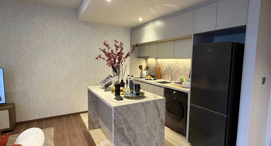 For sale 1 bed condo in Khlong Toei, Bangkok