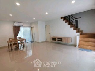 Reihenhaus zum Kauf mit 3 Zimmer in Prawet, Bangkok