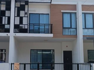 Reihenhaus zum Kauf mit 3 Zimmer in Prawet, Bangkok