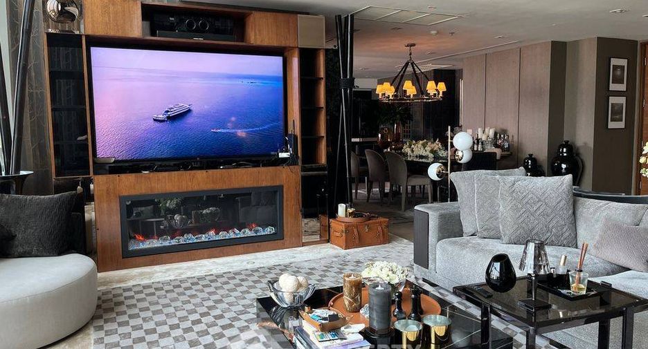 For sale 3 bedrooms condo in Sathon, Bangkok