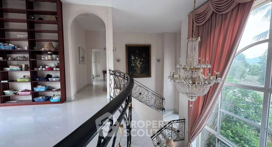 For sale 6 bedrooms house in East Pattaya, Pattaya