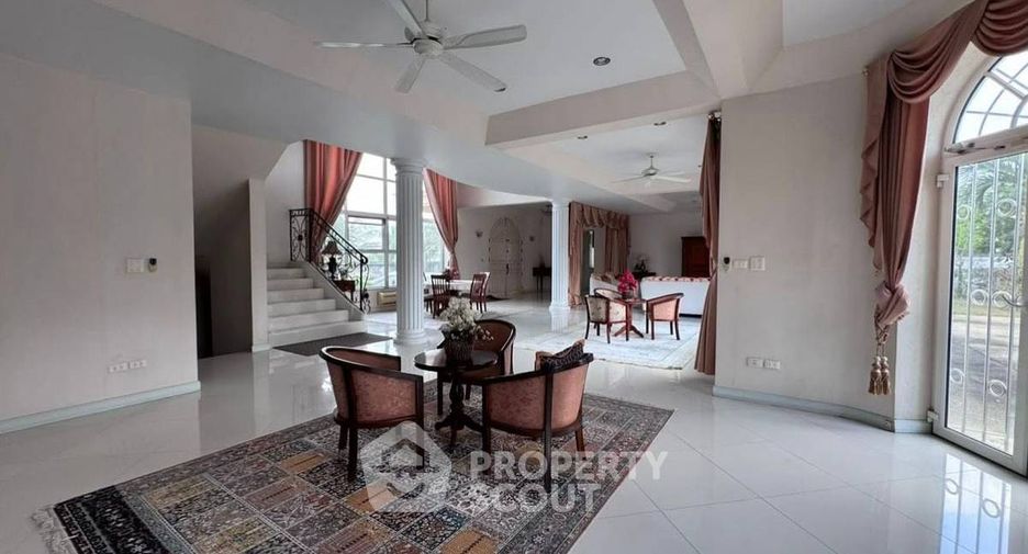 For sale 6 bedrooms house in East Pattaya, Pattaya
