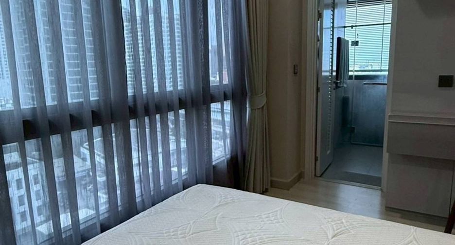 For sale 3 bedrooms condo in Phaya Thai, Bangkok