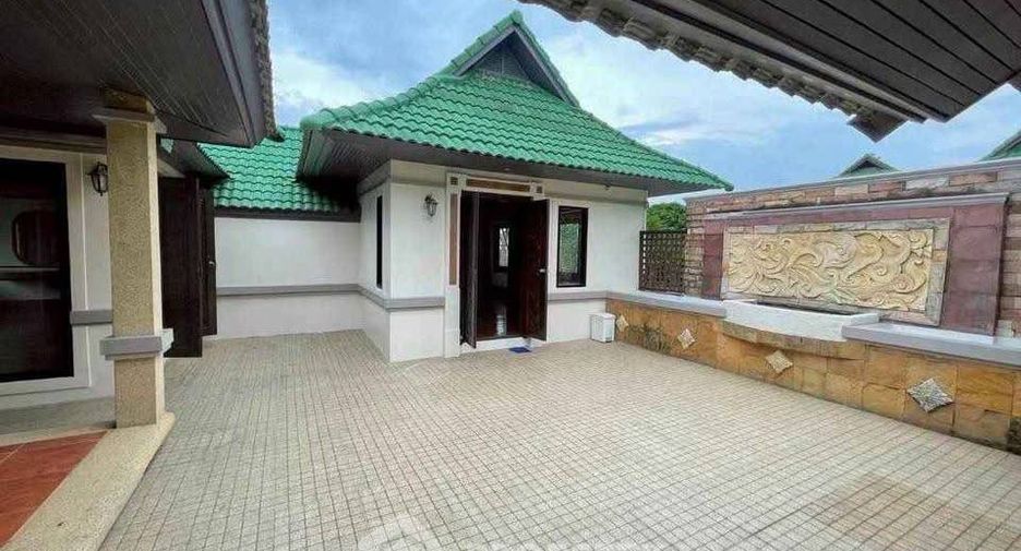 For sale 5 bedrooms house in Huay Yai, Pattaya