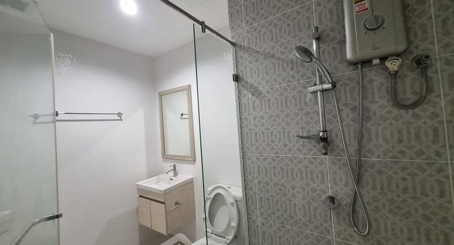 For sale 1 bed condo in Bang Phlat, Bangkok