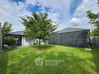For sale 2 ベッドルーム villa in Bang Lamung, Chonburi