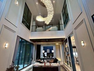 For sale 5 bedrooms house in Suan Luang, Bangkok