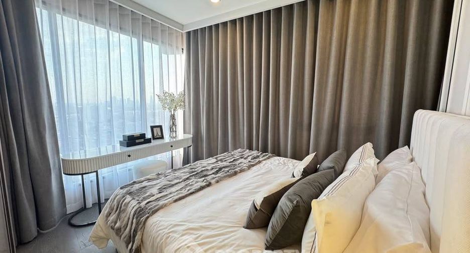 For sale 2 bedrooms condo in Khlong Toei, Bangkok