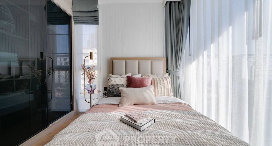 For sale 2 bedrooms condo in Watthana, Bangkok