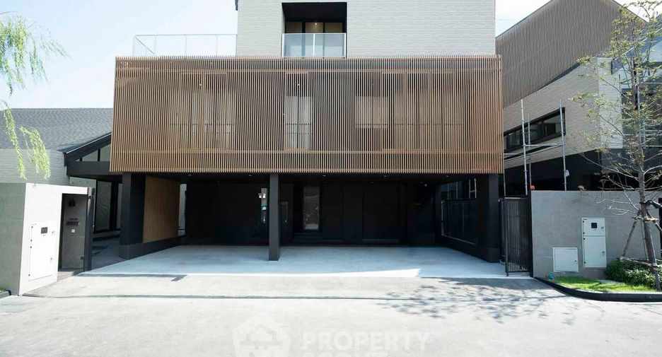 For sale 5 bedrooms house in Rat Burana, Bangkok