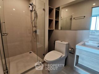 Condo en alquiler y en venta de 2 habitaciones en Huai Khwang, Bangkok