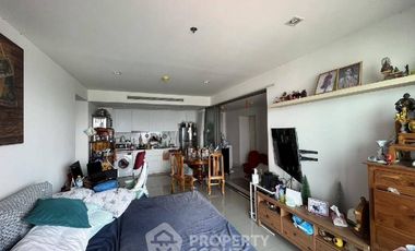 For sale 2 ベッドルーム condo in Yan Nawa, Bangkok