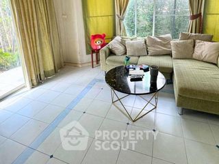 Casa en venta de 3 habitaciones en Nong Khaem, Bangkok