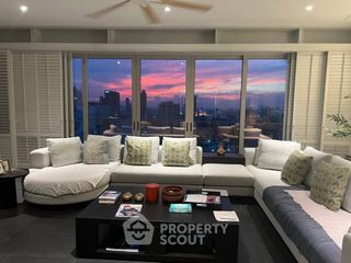 For sale 4 bedrooms condo in Pathum Wan, Bangkok