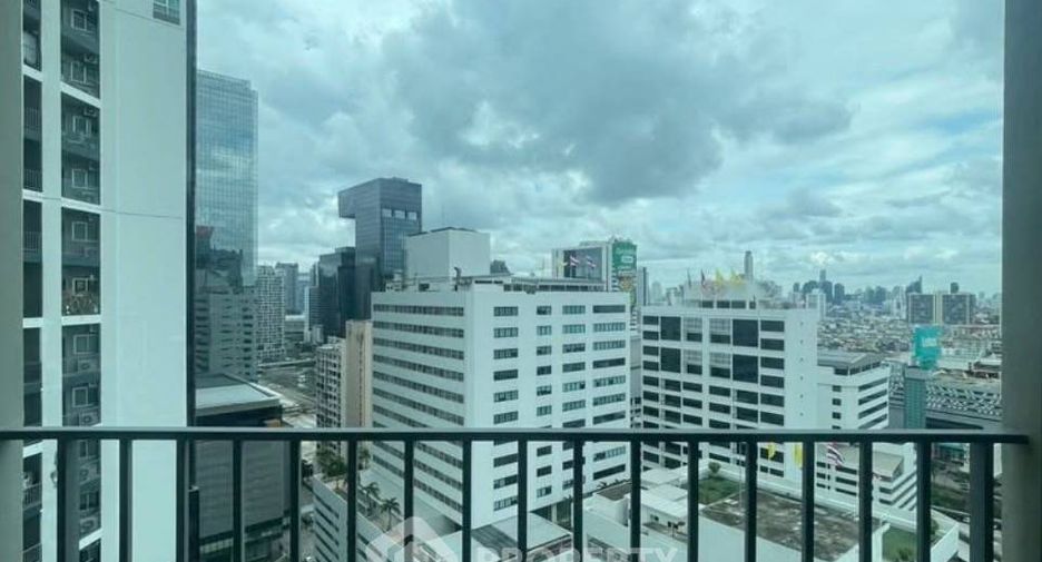 For sale 2 bedrooms condo in Huai Khwang, Bangkok