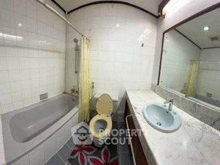 For sale 3 bedrooms condo in Bang Phlat, Bangkok