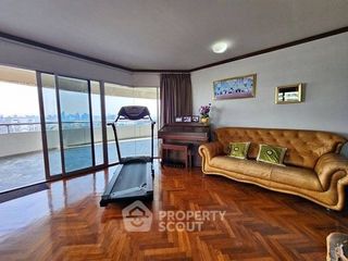 For sale 3 bedrooms condo in Bang Phlat, Bangkok