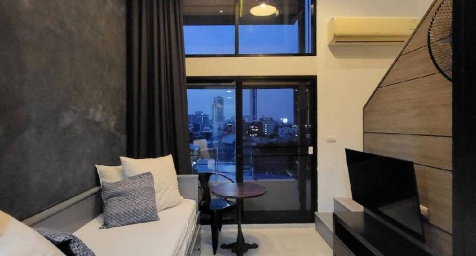 For sale 1 bed condo in Huai Khwang, Bangkok