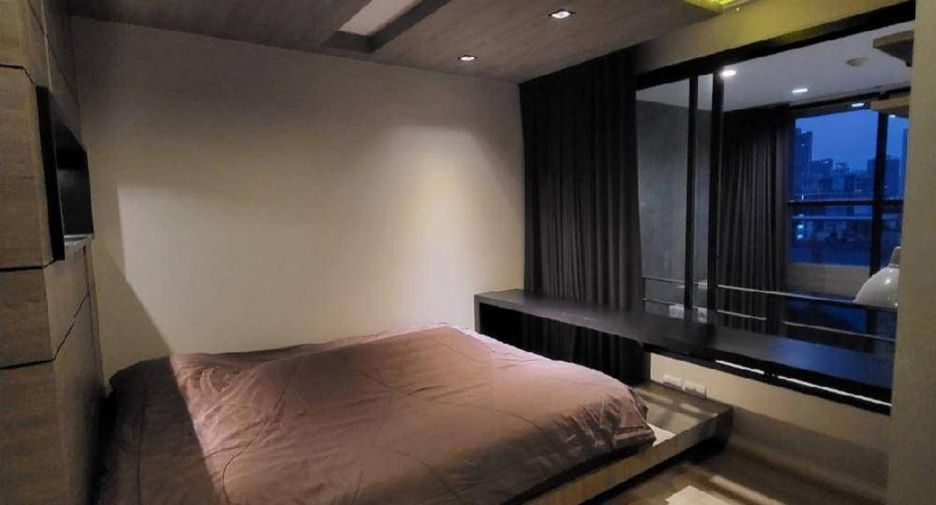 For sale 1 bed condo in Huai Khwang, Bangkok